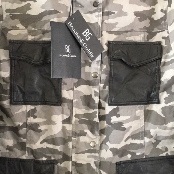 Brooke & Goldie jacket. NWT. Canvas body. Leather trim. Black/gray camo print. S - Picture 3 of 6